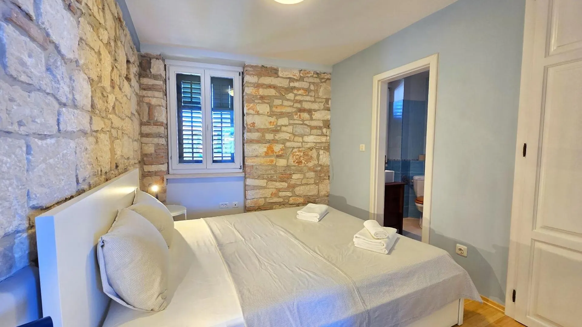 Apartment MAR wit Sea view Ρόβινι